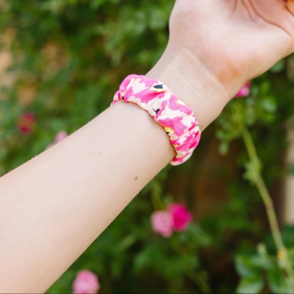 Apple Watch Band Hot Pink Floral NWT - Picture 4 of 6